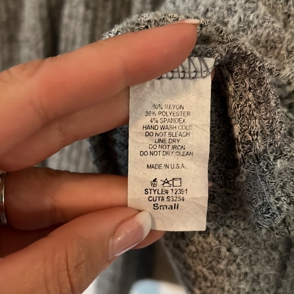 Small Grey Waffle Tie Back Boutique Top - Picture 4 of 5